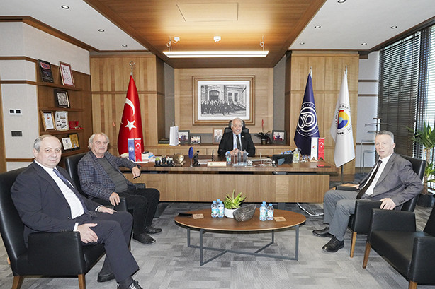 Former Governor of Yalova Prof. Dr. Yusuf Erbay and former Mayor of Çiftlikköy Metin Dağ paid a visit to our chamber.