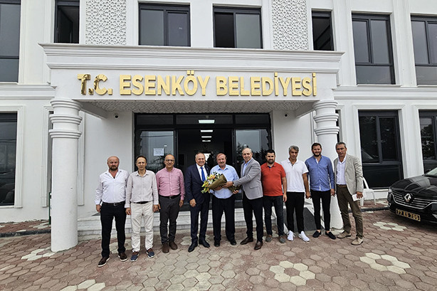 Esenköy Belediyesi'nin hizmete açtığı yeni hizmet binasını ziyaret ettik