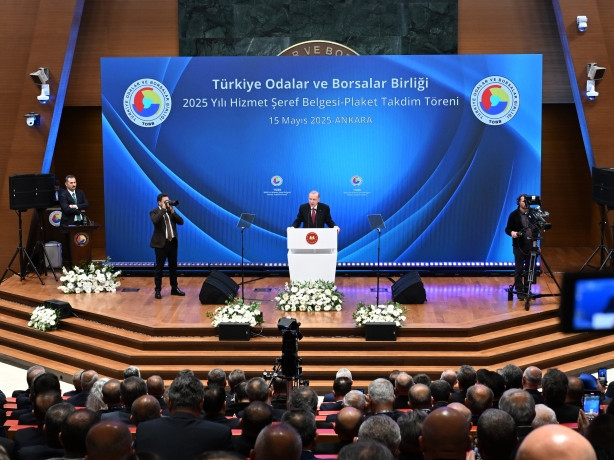 TOBB Hizmet Şeref Belgesi ve Plaket Takdim Töreni