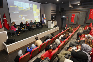 Genç Rota Çalışma Grubu Kapsamında Velilere Yönelik Bilgilendirme Toplantısı Yapıldı