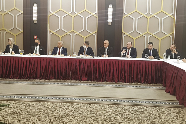 Ak Parti Genel Başkan Yardımcısı Nurettin Canikli ve Gençlik ve Spor Eski Bakanı Suat Kılıç ile istişare toplantısı gerçekleştirildi.
